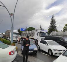 Niğde'de sağanak hayatı olumsuz etkiledi