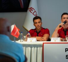 Paris 2024'e katılacak cimnastikçiler için İzmir'de uğurlama töreni düzenlendi