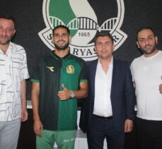 Sakaryaspor, orta saha oyuncusu Rayane Aabid'i kadrosuna kattı