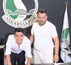 Sakaryaspor, savunma oyuncusu Cebrail Karayel'i kadrosuna kattı