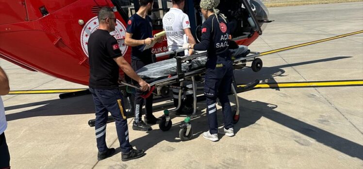 Şırnak'ta ambulans helikopter rahatsızlanan 3 yaşındaki çocuk için havalandı