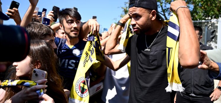 Youssef En-Nesyri, Fenerbahçe için İstanbul'da