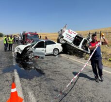 GÜNCELLEME – Yozgat'ta hafif ticari araçla otomobilin çarpıştığı kazada 4 kişi öldü