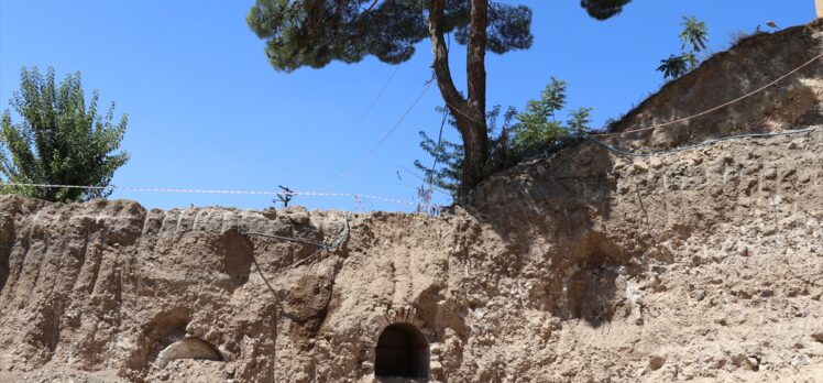 Amasya'da inşaat kazısında Roma dönemine ait mezarlar bulundu