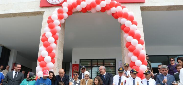 Bakan Göktaş, Çanakkale'de Aile ve Sosyal Hizmetler İl Müdürlüğünün yeni binasını açtı: