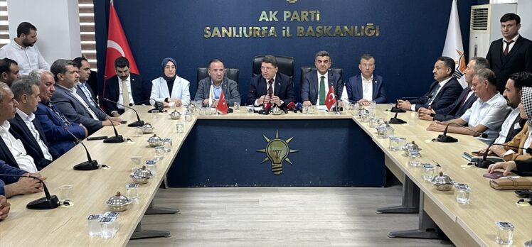 Bakan Tunç, AK Parti Şanlıurfa İl Başkanlığı'nda konuştu: