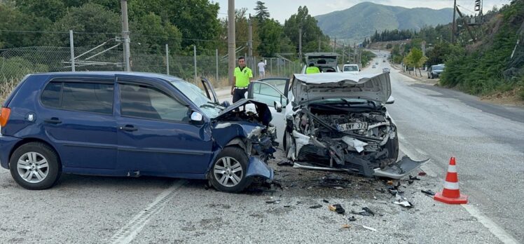 Bilecik'teki trafik kazasında 1 kişi öldü, 2 kişi yaralandı