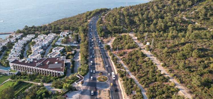 Bodrum'da yoğun araç girişi havadan görüntülendi