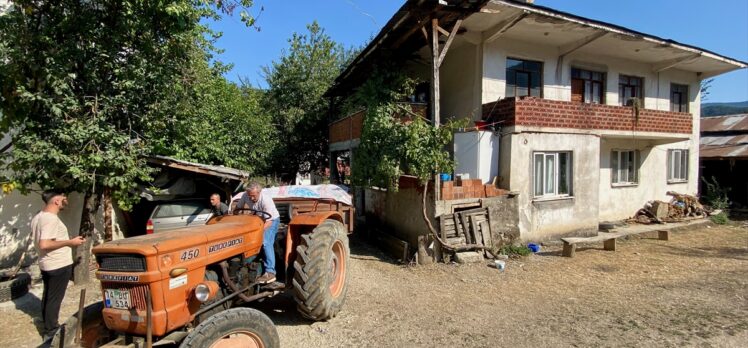 Bolu'da orman yangını nedeniyle tahliye edilen bazı vatandaşlar evlerine dönmeye başladı