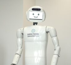 Bursa Teknik Üniversitesinde yapay zeka destekli insansı robot üretildi