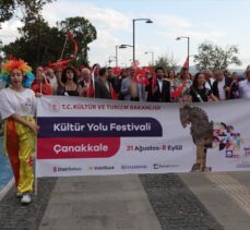 Çanakkale Kültür Yolu Festivali kapsamında kortej yürüyüşü yapıldı