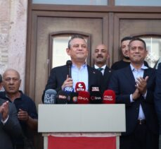 CHP Genel Başkanı Özel, partisinin Ayvalık İlçe Başkanlığı ziyaretinde konuştu: