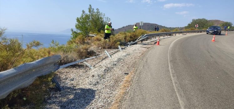 Datça'da şarampole devrilen yolcu otobüsündeki 3 kişi yaralandı