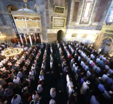 Diyanet İşleri Başkanı Erbaş, Ayasofya'da Heniyye için gıyabi cenaze namazı kıldırdı: