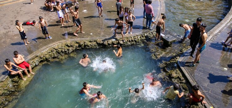 Diyarbakır'da sıcak hava etkisini sürdürüyor