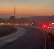 GÜNCELLEME – Düzce'de zincirleme trafik kazasında 1 kişi öldü, 7 kişi yaralandı