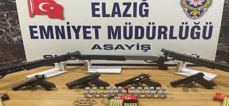 Elazığ'da ruhsatsız silah operasyonlarında 10 şüpheli gözaltına alındı