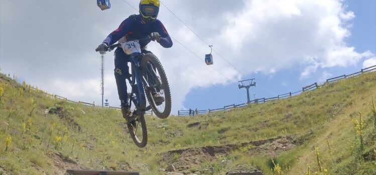 Erzurum'da düzenlenen Downhill Türkiye Şampiyonası sona erdi