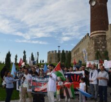 Erzurum'da sağlık çalışanları Gazze için “sessiz yürüyüş” yaptı