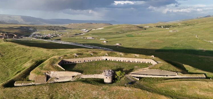 Erzurum'un asırlık tabyalarından “Sivişli” ihtişamını koruyor