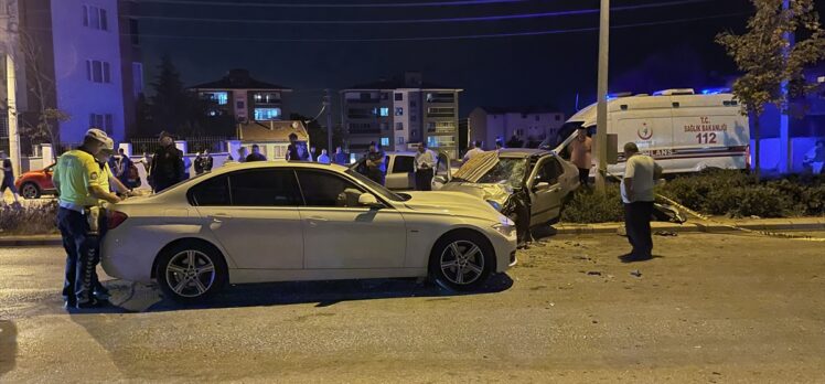 Eskişehir'deki trafik kazasında 1 kişi hayatını kaybetti, 5 kişi yaralandı