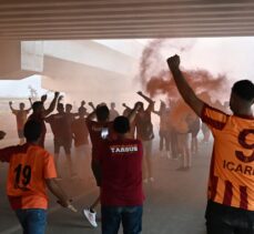 Galatasaray kafilesi Adana'ya geldi