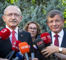 Gelecek Partisi Genel Başkanı Davutoğlu, eski CHP Genel Başkanı Kılıçdaroğlu'nu ziyaret etti