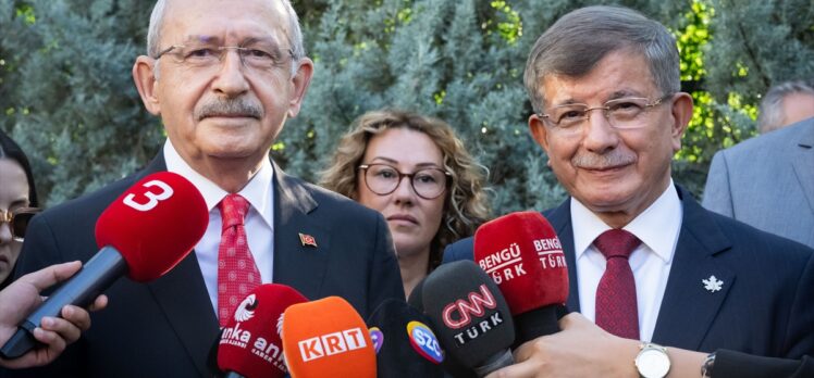 Gelecek Partisi Genel Başkanı Davutoğlu, eski CHP Genel Başkanı Kılıçdaroğlu'nu ziyaret etti