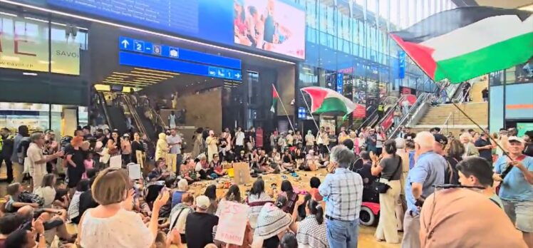 İsrail'in Filistin'e yönelik saldırıları Cenevre'de protesto edildi