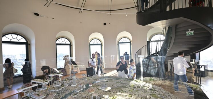 İstanbul'un tarihi simgelerinden Galata Kulesi FPV dronla görüntülendi