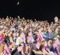 İzmir'de A Milli Voleybol Takımı'nın İtalya karşılaşması dev ekranlardan izlendi