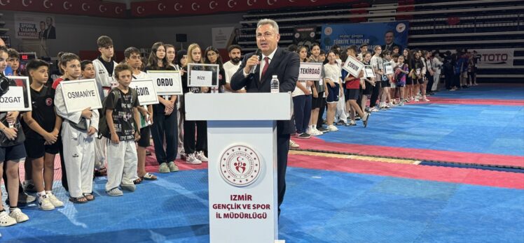 İzmir'deki “Murat Şimşek Türkiye Yıldızlar Tekvando Şampiyonası”nın açılış seremonisi yapıldı