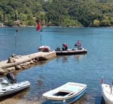 GÜNCELLEME – Kastamonu'da batan teknedeki 3 kişiden 1'inin cansız bedeni bulundu