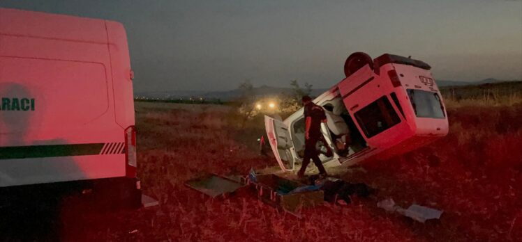 Kayseri'de hafif ticari araç şarampole devrildi, 1 kişi öldü, 3 kişi yaralandı