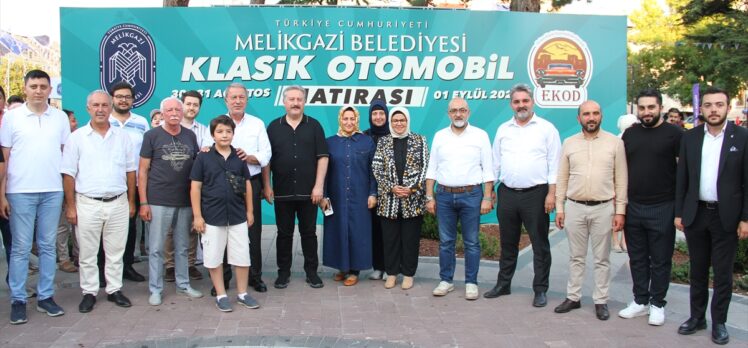 Klasik otomobil tutkunları Kayseri'de buluştu