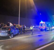 Kocaeli'de zincirleme trafik kazasında 3 kişi yaralandı