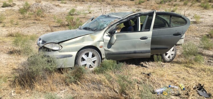 Konya'da takla atan otomobildeki 8 kişi yaralandı