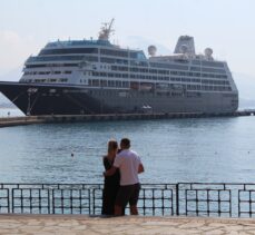 Malta bayraklı “Azamara Journey” kruvaziyeri Alanya Limanı'na demirledi