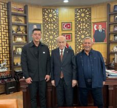 MHP Genel Başkanı Bahçeli, eski futbolcu Mesut Özil'i kabul etti