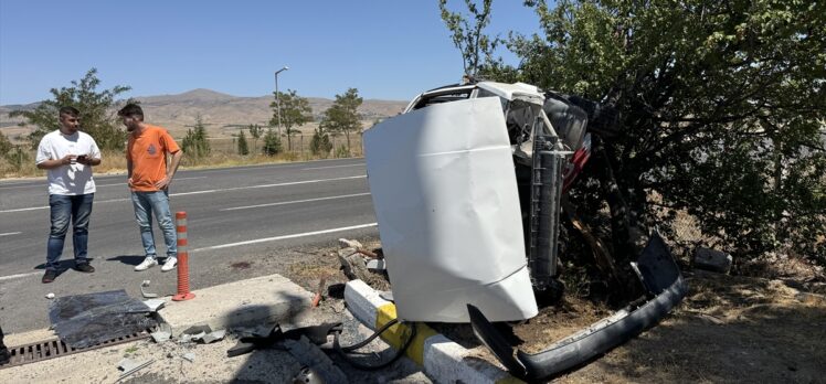 Nevşehir'de devrilen otomobildeki 5 kişi yaralandı