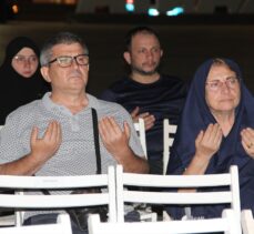 Sakarya ve Kocaeli'de depremde hayatını kaybedenler dualarla anıldı