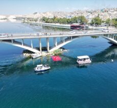 Şanlıurfa'da dalgıçlardan Türk bayraklı 30 Ağustos kutlaması