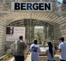 Şarkıcı Bergen, ölüm yıl dönümünde Mersin'deki mezarı başında anıldı