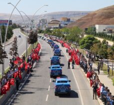 Şehit Ahmet Şahan, yol kenarına çıkan Çankırılılar tarafından memleketine uğurlandı