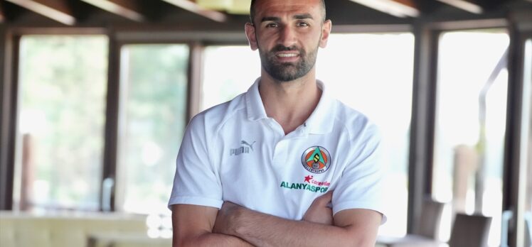 Serdar Dursun, yeni takımı Alanyaspor'da lige golleriyle damga vurma peşinde