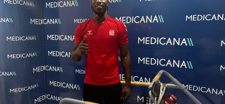 Sivasspor'un yeni transferi Keita Balde sağlık kontrolünden geçti