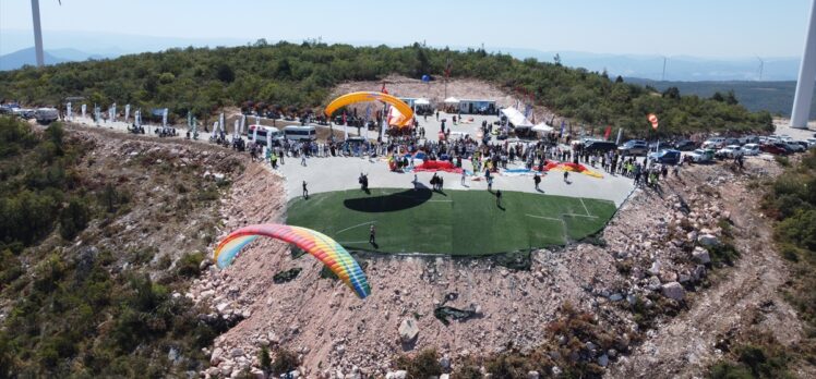 “Take Off Bilecik” yamaç paraşütü etkinliği tandem uçuşlarla devam etti