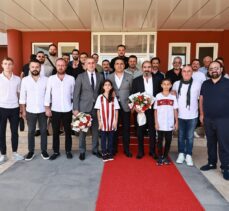 TFF Başkanı Hacıosmanoğlu, Sivasspor Kulübünü ziyaret etti