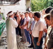 Zonguldak'ta savrulan taksinin çarptığı kadının cenazesi toprağa verildi