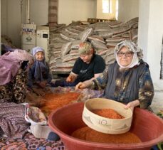 90 yaşındaki 3 arkadaş uzun ömürlerini “tarhanaya ve dostluğa” borçlu